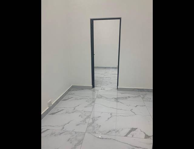 Business property to rent in SUNFORD